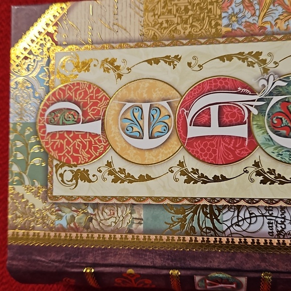 Punch Studio PEACE JOY Christmas Holiday keepsake box faux book magnetic closure - Picture 8 of 10